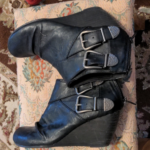 Black Booties - Picture 5 of 6